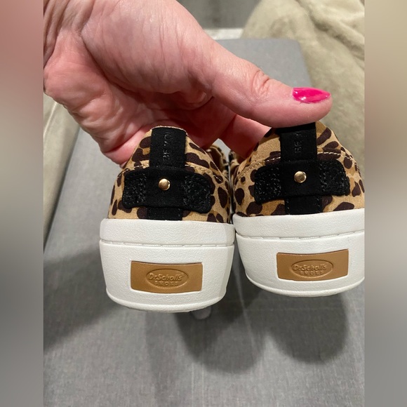 Dr Scholl’s women’s casual sneaker, loafer fabric leopard print shoes, size 7.5. - Picture 3 of 6